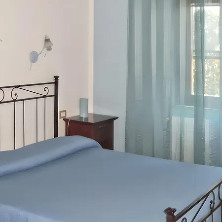 Apartment Charming In 28 M² Terrace Pescia Romana